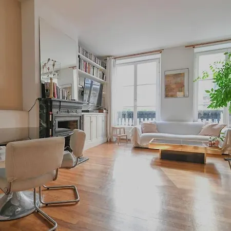 Spacious In Appartamento Parigi
